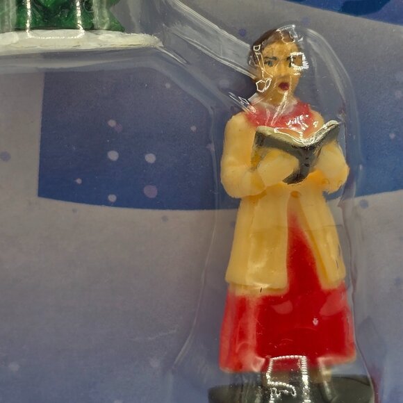 Cobblestone Corners Christmas Winter Village People Miniatures Carolers - Picture 5 of 6